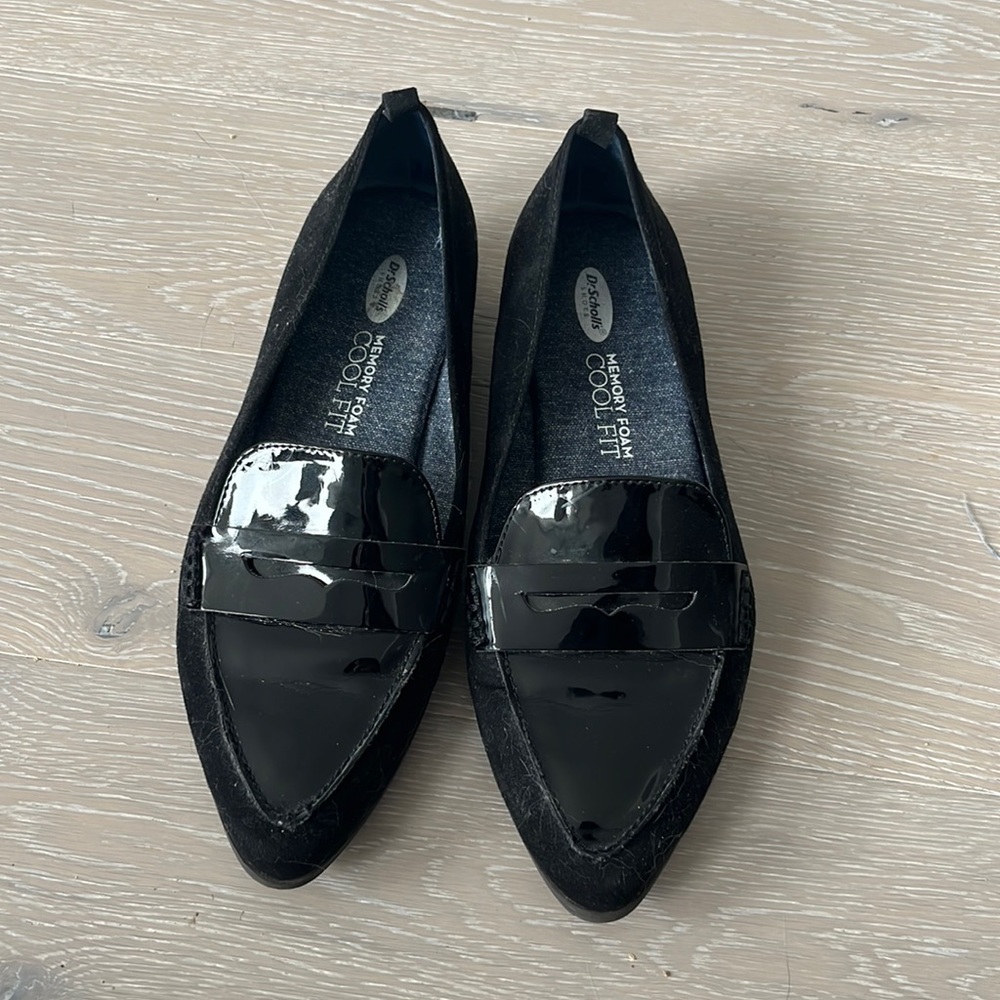 Suede and patent leather loafers with comfort soles